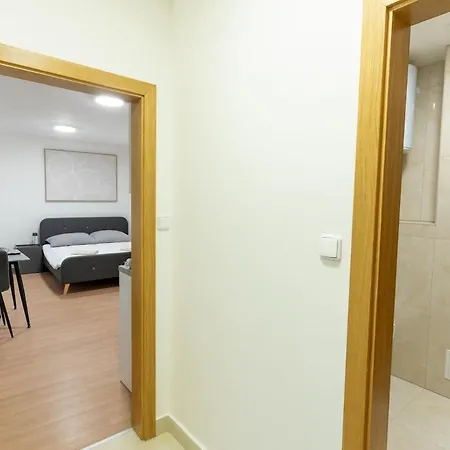 Modern & Bright Center For 2 By Ap Apartmán